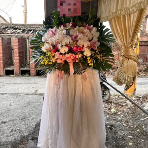 巨無霸鮮花羅馬柱